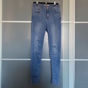 High Rise Super Skinny Levi’s 720 Jeans